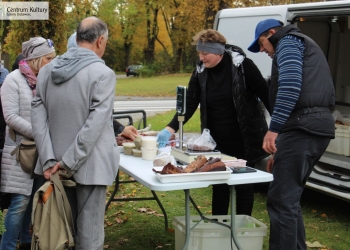 Jesienne_spotkanie_przy_tężni_jarmark