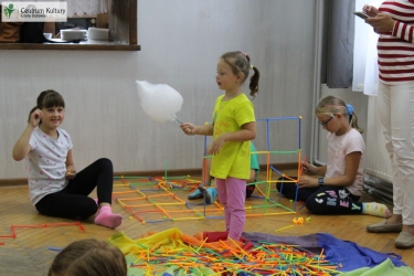 Gry i zabawy dla dzieci w Kostkowicach - fotoreportaż
